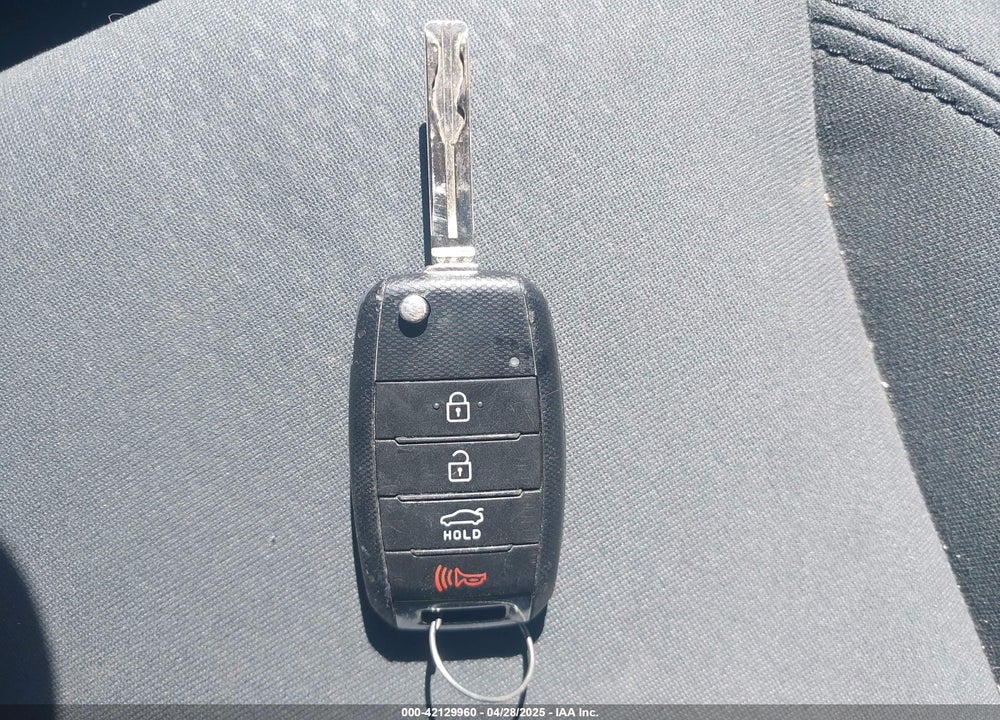 2015 KIA OPTIMA VIN: KNAGM4A78F5536208