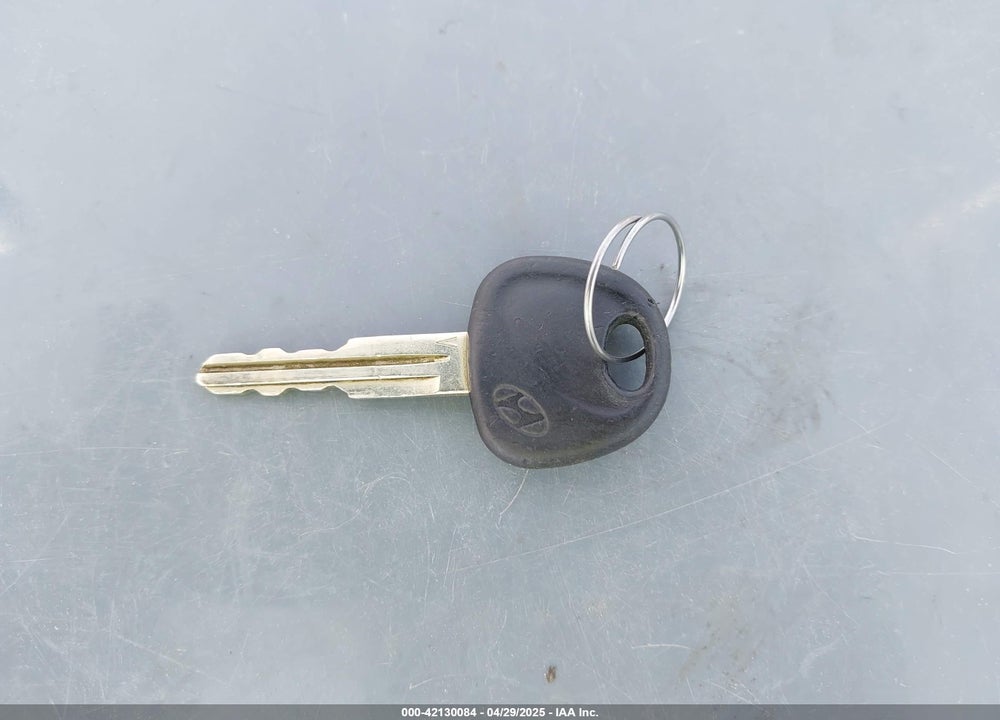 2010 HYUNDAI ACCENT VIN: KMHCM3AC3AU168782