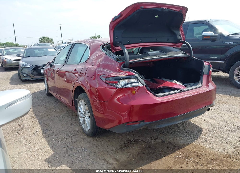 2022 TOYOTA CAMRY LE VIN: 4T1C11AKXNU636839