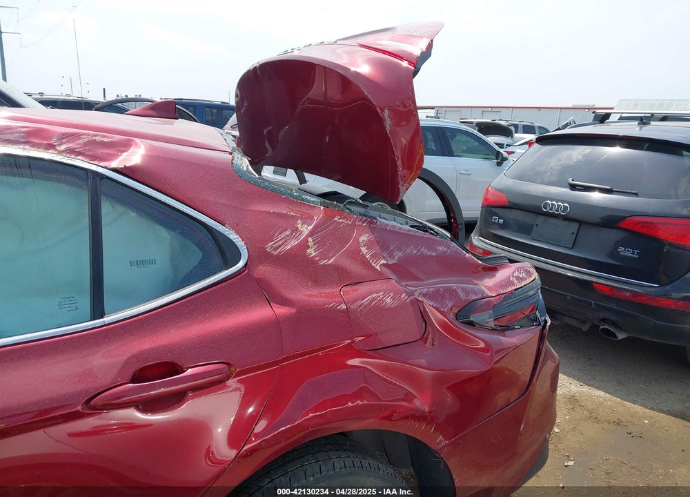 2022 TOYOTA CAMRY LE VIN: 4T1C11AKXNU636839