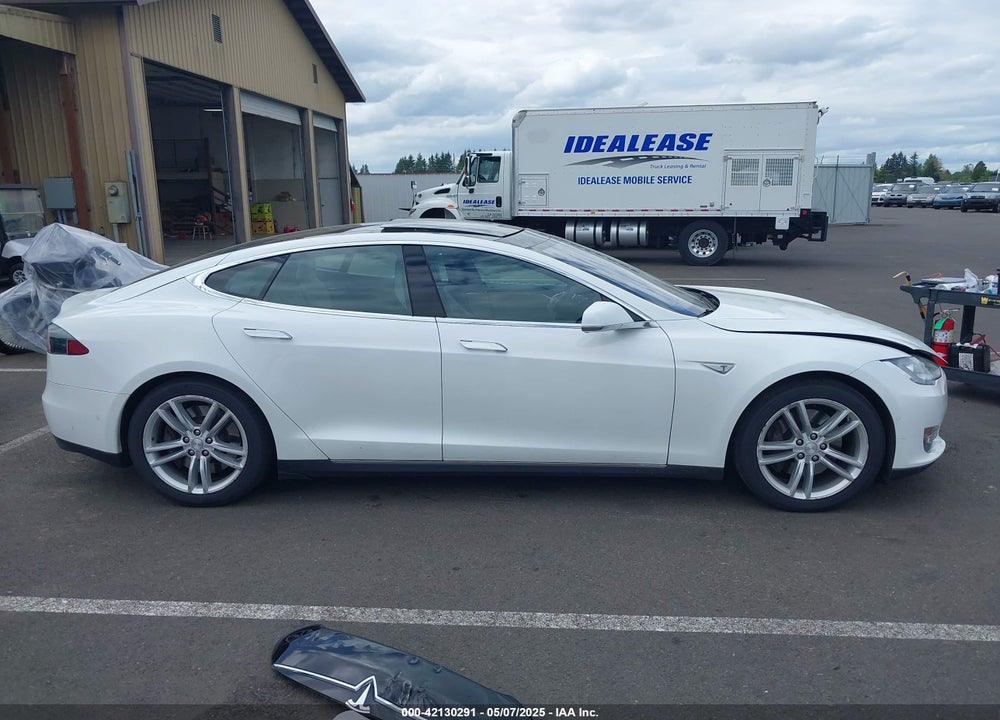 2016 TESLA MODEL S 60D/70D/75D/85D/90D VIN: 5YJSA1E21GF121962