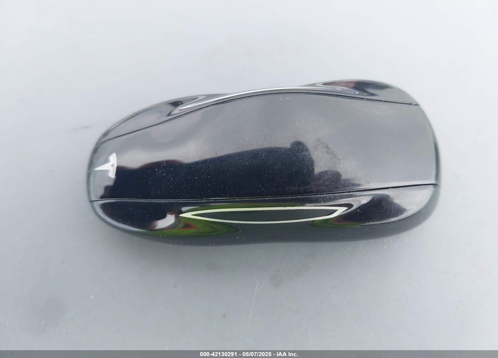 2016 TESLA MODEL S 60D/70D/75D/85D/90D VIN: 5YJSA1E21GF121962