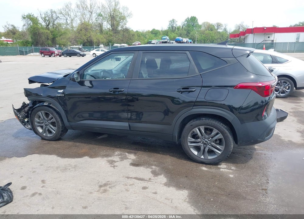 2021 KIA SELTOS VIN: KNDEPCAA1M7116346