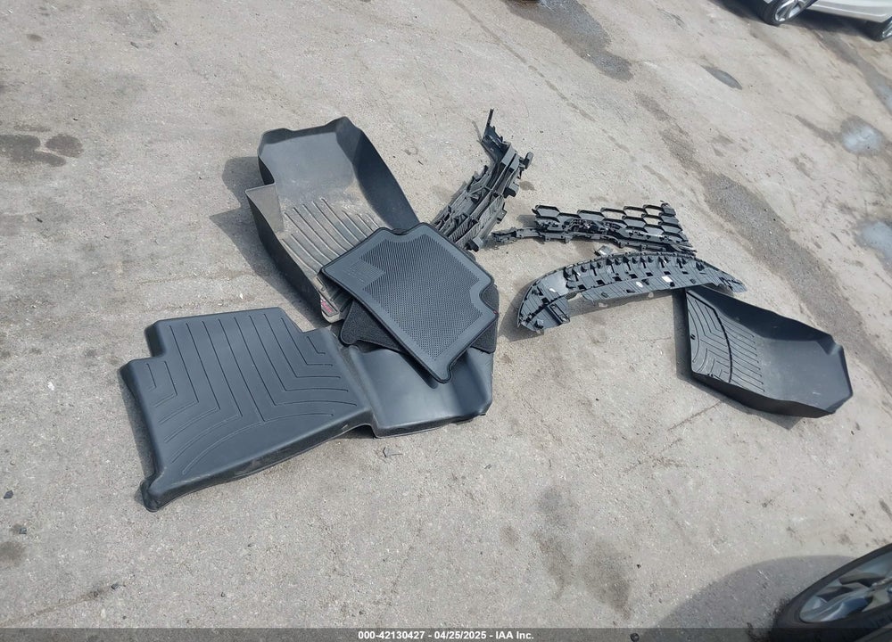2021 KIA SELTOS VIN: KNDEPCAA1M7116346