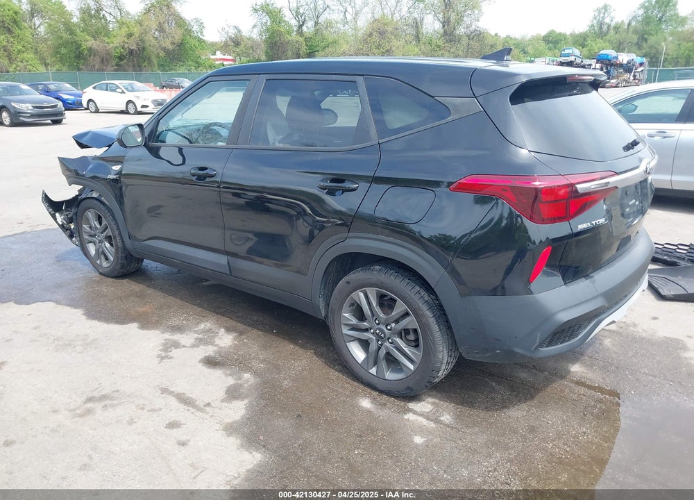 2021 KIA SELTOS VIN: KNDEPCAA1M7116346