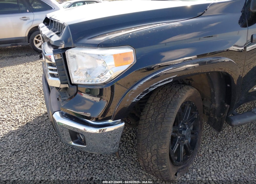 2017 TOYOTA TUNDRA SR5 5.7L V8 VIN: 5TFDW5F14HX671042