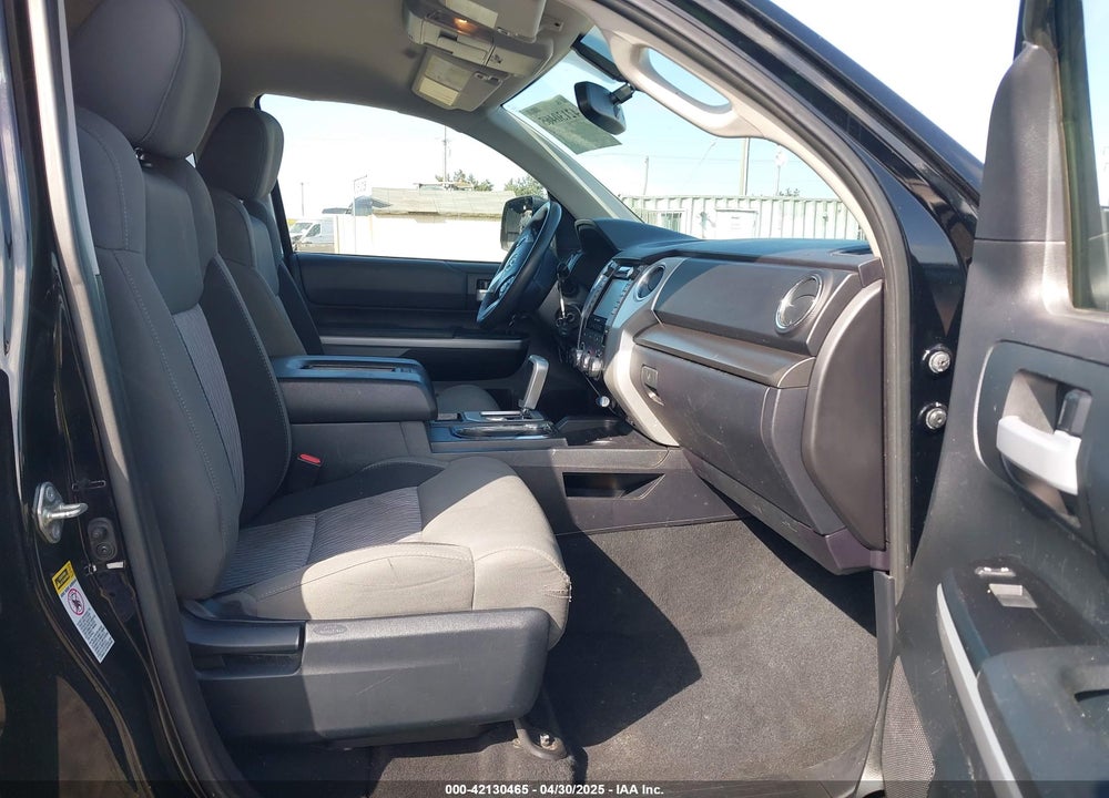 2017 TOYOTA TUNDRA SR5 5.7L V8 VIN: 5TFDW5F14HX671042