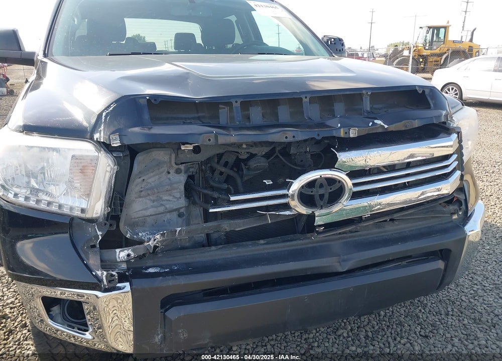 2017 TOYOTA TUNDRA SR5 5.7L V8 VIN: 5TFDW5F14HX671042