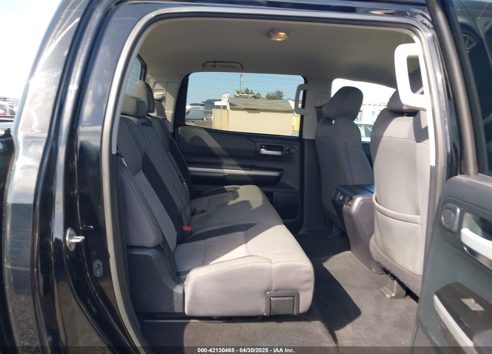 2017 TOYOTA TUNDRA SR5 5.7L V8 VIN: 5TFDW5F14HX671042