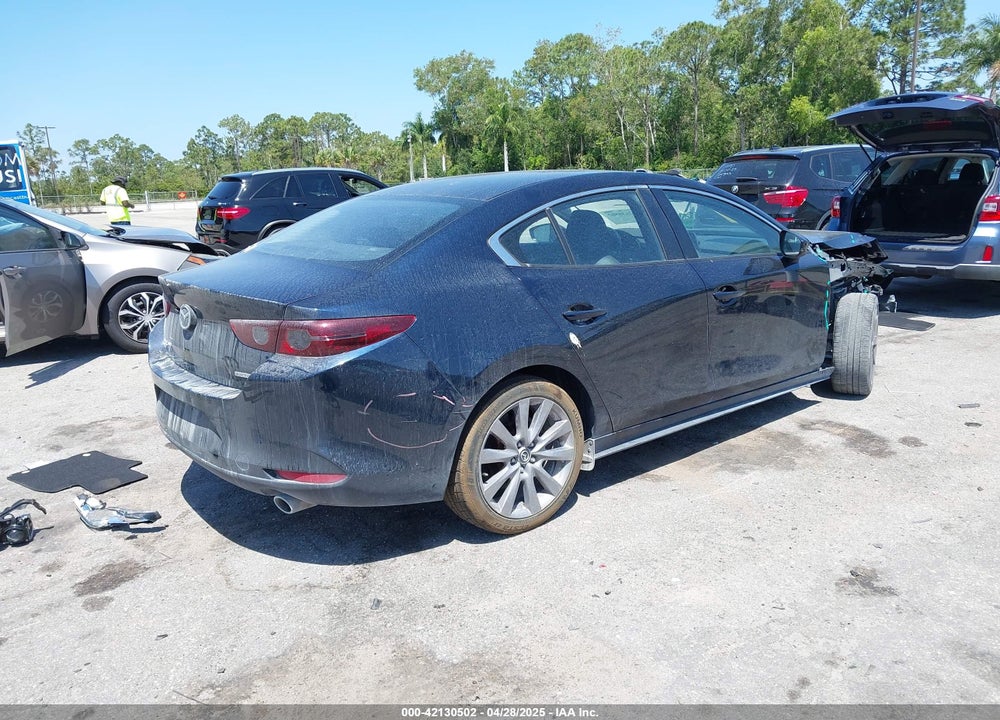 2021 MAZDA 3 SELECT VIN: JM1BPABLXM1326518