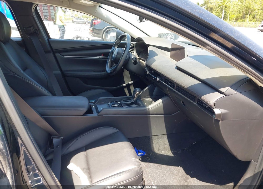 2021 MAZDA 3 SELECT VIN: JM1BPABLXM1326518