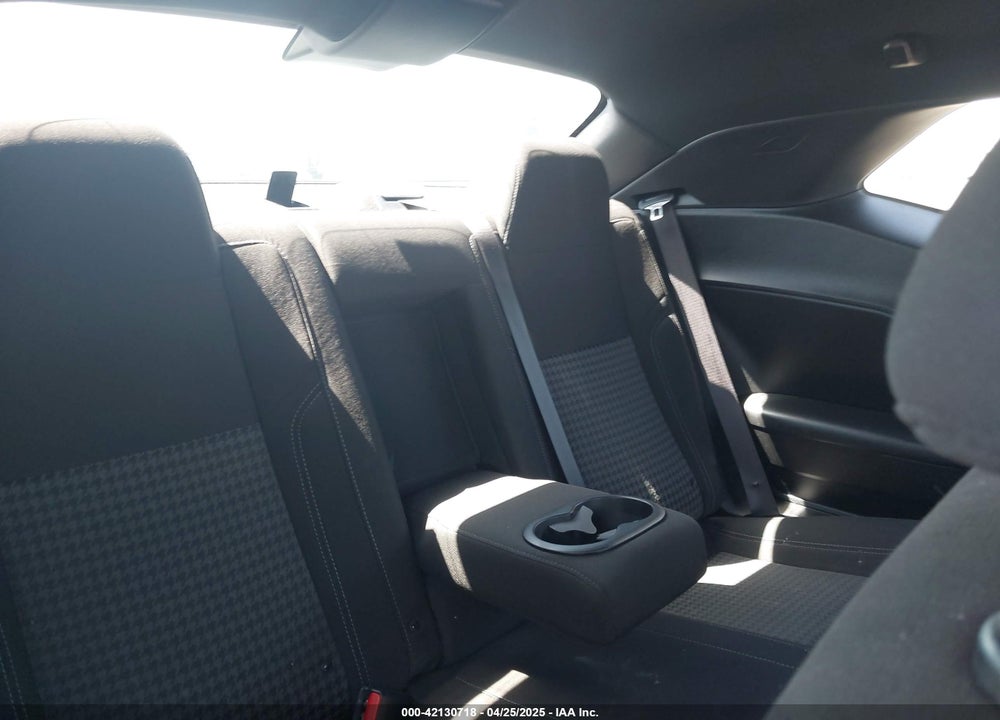 2022 DODGE CHALLENGER VIN: 2C3CDZAG4NH105231