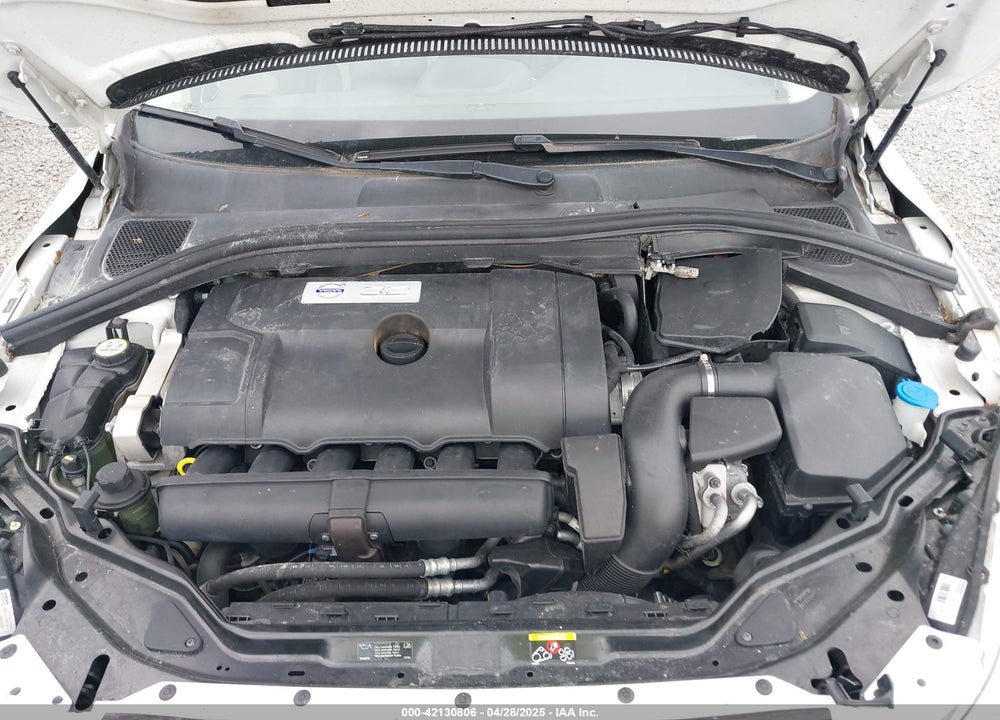 2011 VOLVO XC60 3.2/3.2 R-DESIGN VIN: YV4952DL1B2140717
