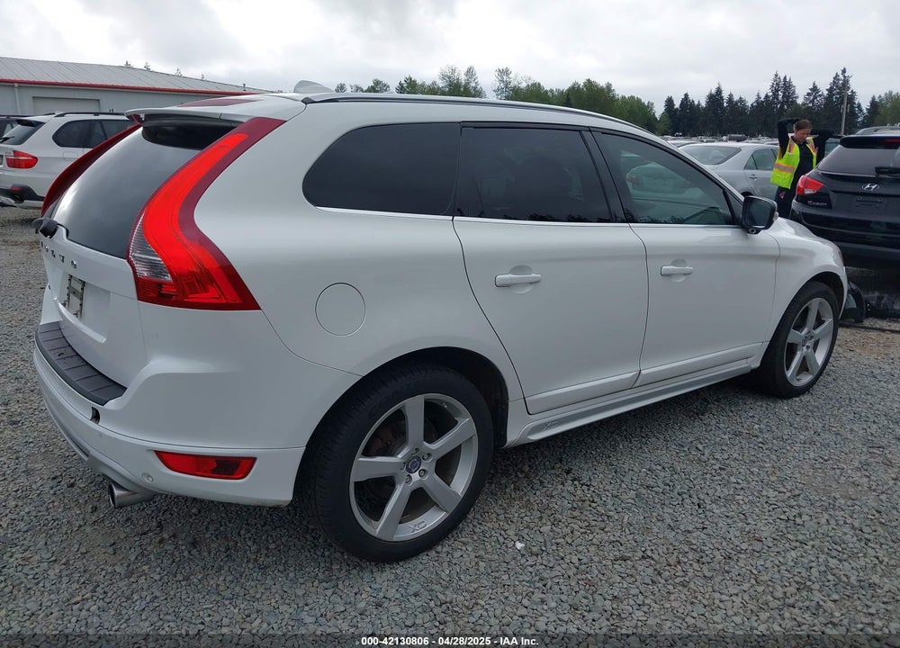 2011 VOLVO XC60 3.2/3.2 R-DESIGN VIN: YV4952DL1B2140717