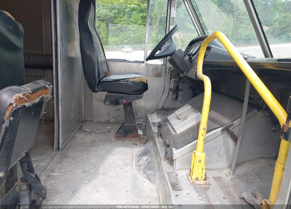 2007 FREIGHTLINER CHASSIS M LINE WALK-IN VAN VIN: 4UZAARBW27CY18843