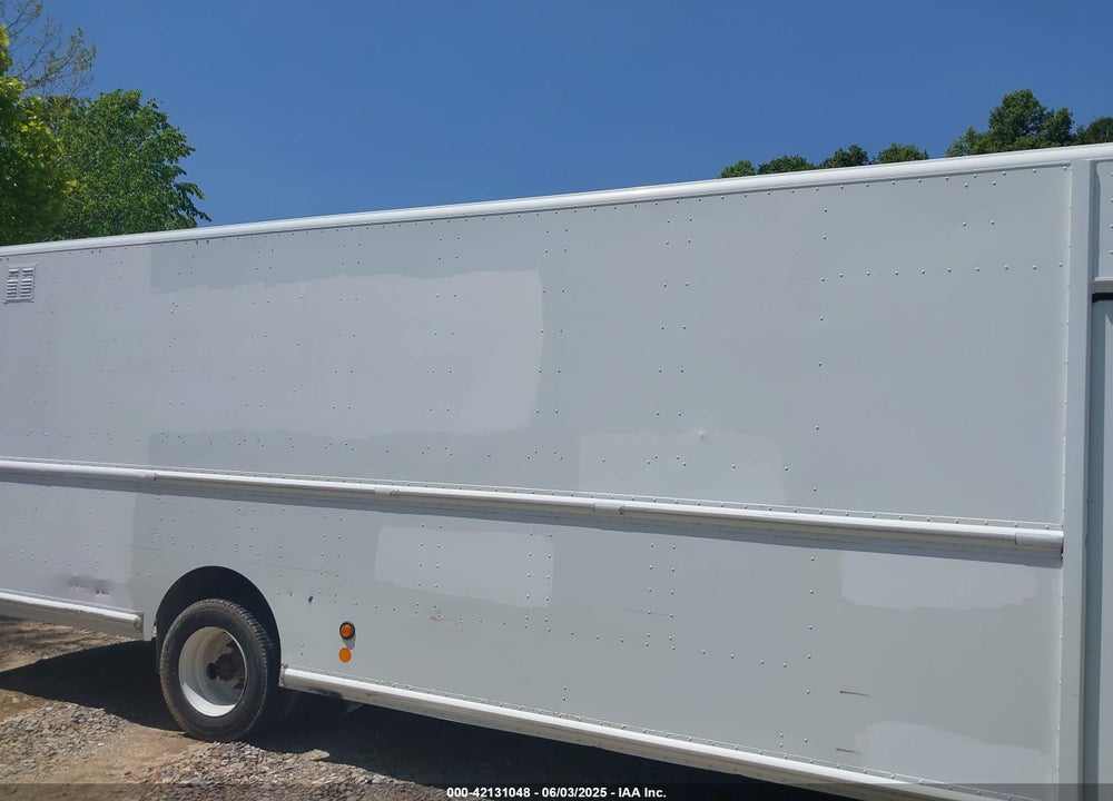 2007 FREIGHTLINER CHASSIS M LINE WALK-IN VAN VIN: 4UZAARBW27CY18843