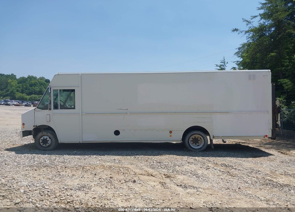2007 FREIGHTLINER CHASSIS M LINE WALK-IN VAN VIN: 4UZAARBW27CY18843