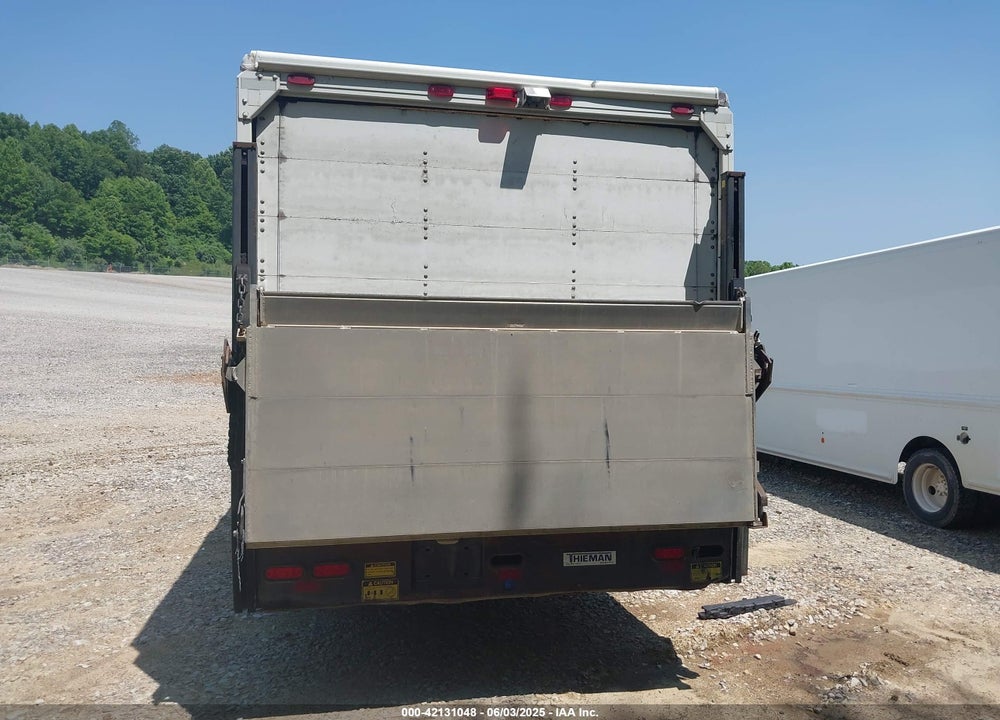 2007 FREIGHTLINER CHASSIS M LINE WALK-IN VAN VIN: 4UZAARBW27CY18843