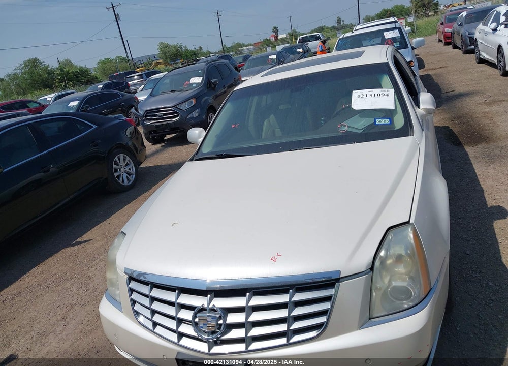 2010 CADILLAC DTS VIN: 1G6KD5EY8AU120652