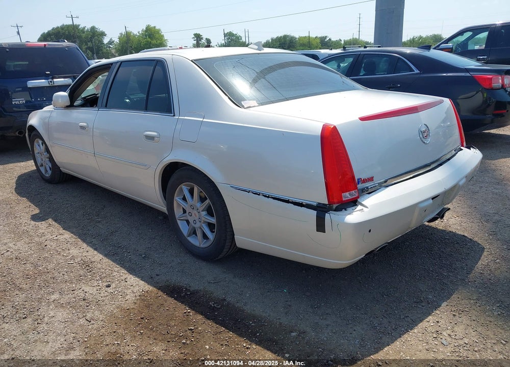 2010 CADILLAC DTS VIN: 1G6KD5EY8AU120652