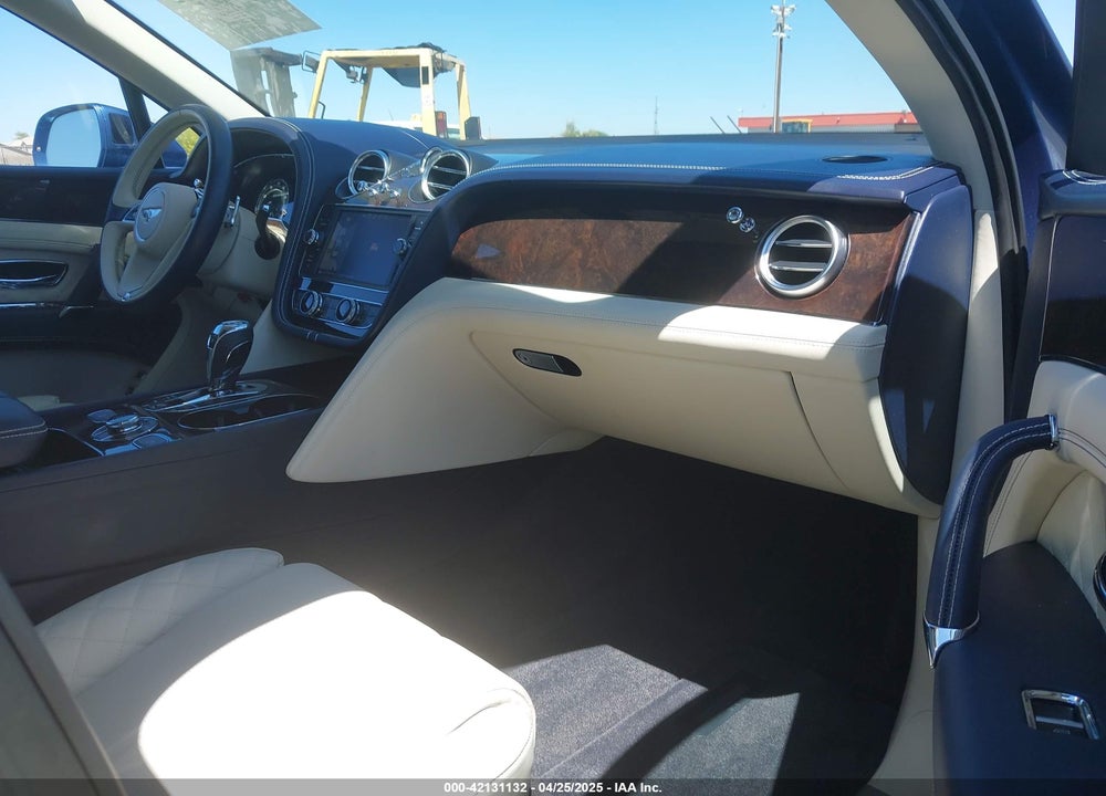 2019 BENTLEY BENTAYGA V8 VIN: SJAAM2ZVXKC026160