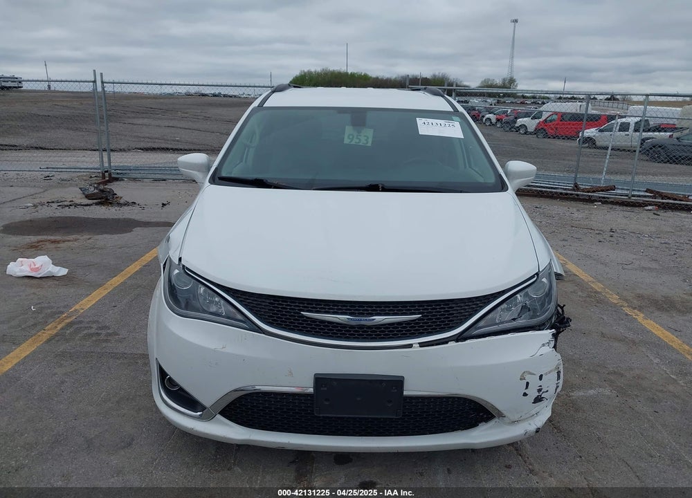 2017 CHRYSLER PACIFICA TOURING L VIN: 2C4RC1BG2HR820516