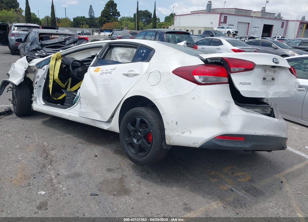 2018 KIA FORTE VIN: 3KPFL4A74JE248006