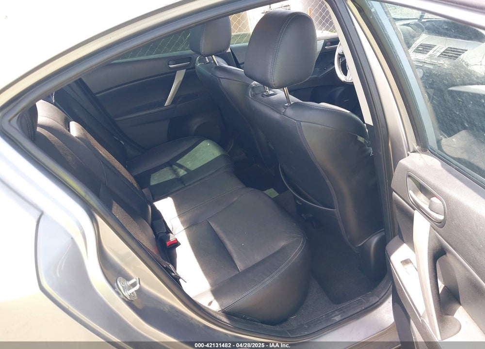 2011 MAZDA 3 S GRAND TOURING VIN: JM1BL1W61B1371148
