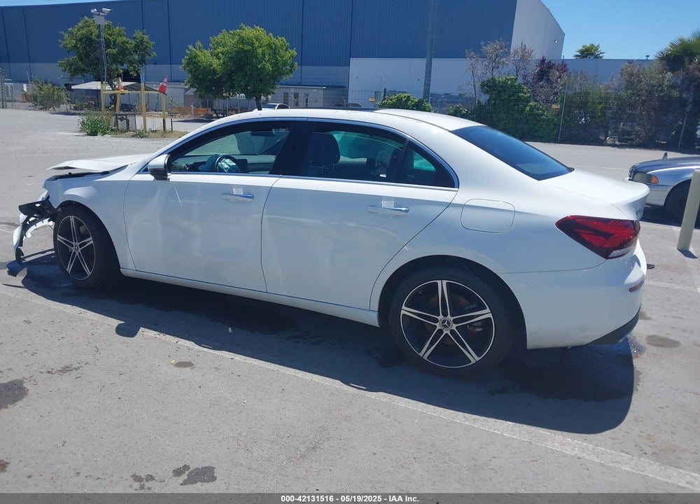 2022 MERCEDES-BENZ A 220 4MATIC VIN: W1K3G4FB5NJ366066