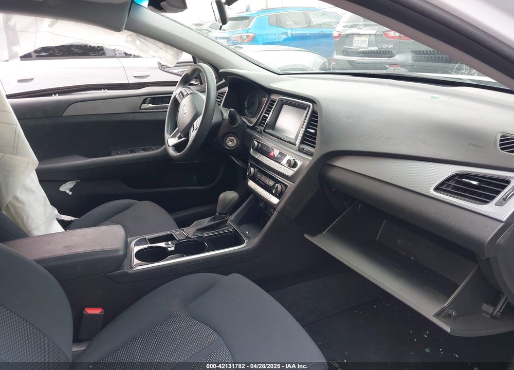 2018 HYUNDAI SONATA VIN: 5NPE24AF7JH696905