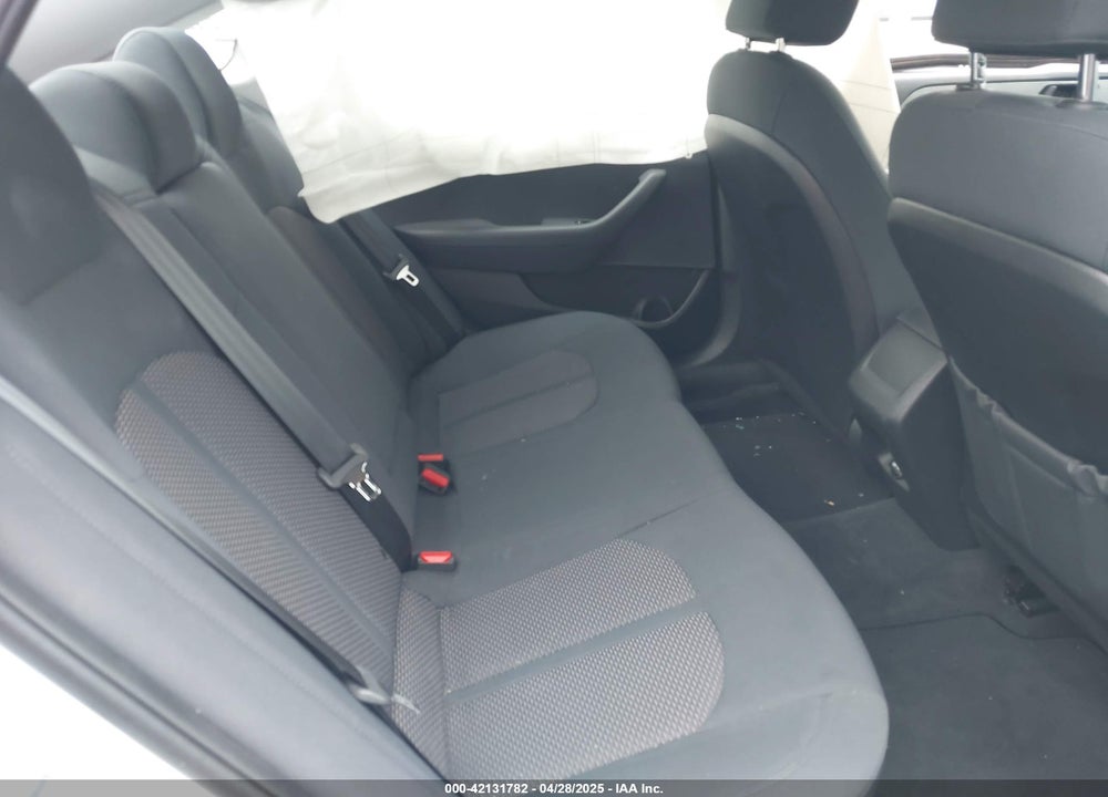 2018 HYUNDAI SONATA VIN: 5NPE24AF7JH696905