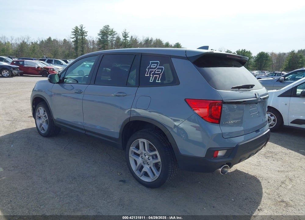 2024 HONDA PASSPORT VIN: 5FNYF8H55RB023059
