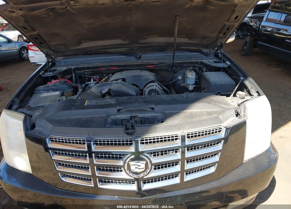 2008 CADILLAC ESCALADE VIN: 1GYFK63828R232898