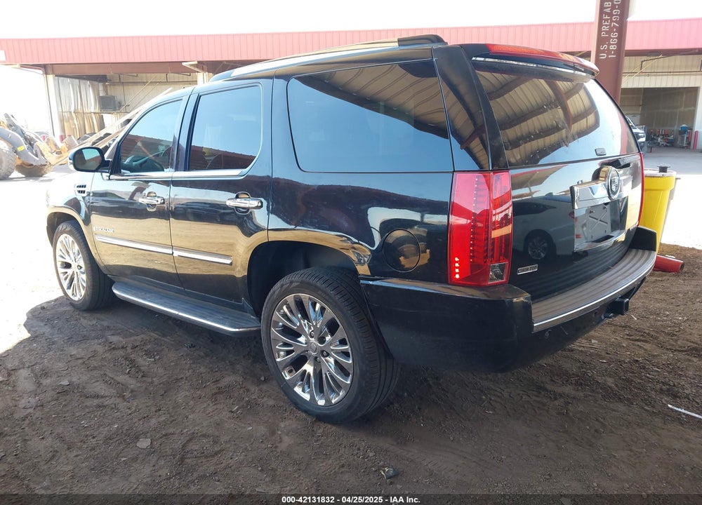 2008 CADILLAC ESCALADE VIN: 1GYFK63828R232898