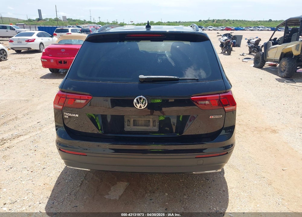 2019 VOLKSWAGEN TIGUAN VIN: 3VV2B7AX2KM176931