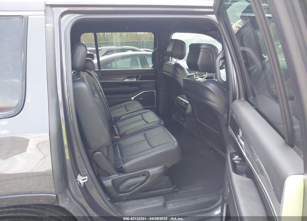 2022 JEEP WAGONEER VIN: 1C4SJVBT2NS166476