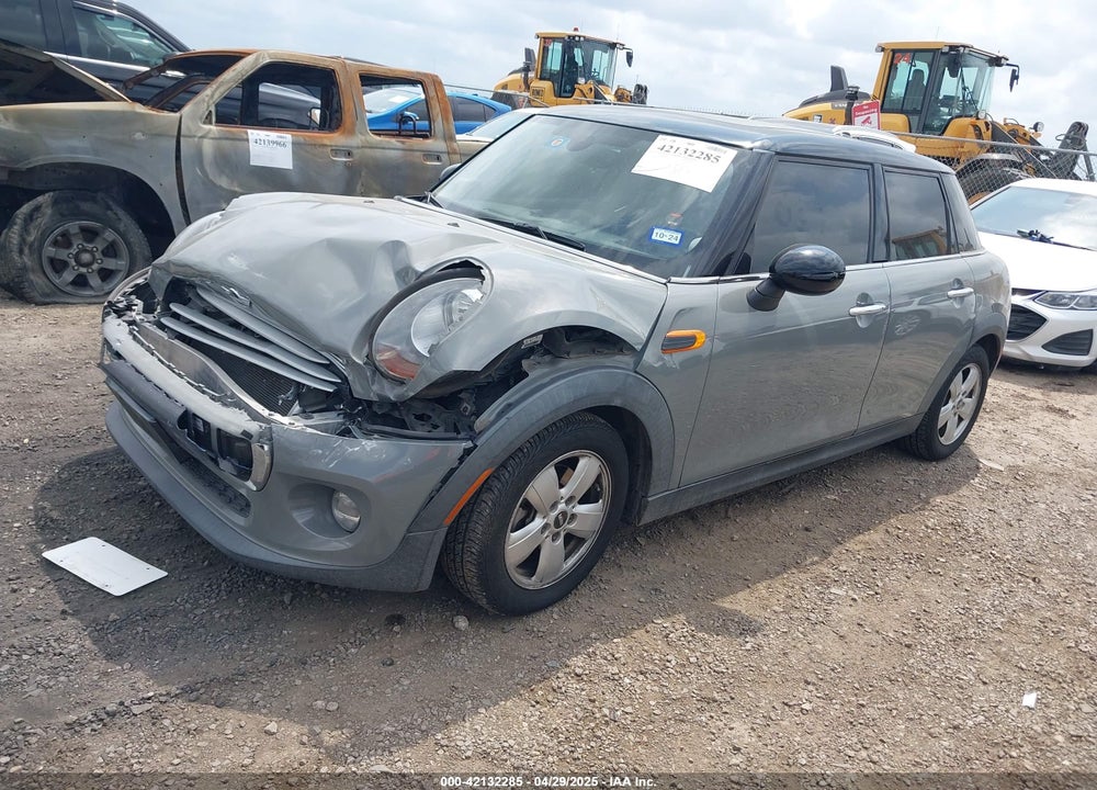 2015 MINI HARDTOP COOPER VIN: WMWXS5C56FT830418