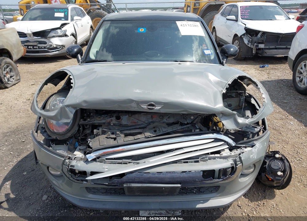 2015 MINI HARDTOP COOPER VIN: WMWXS5C56FT830418