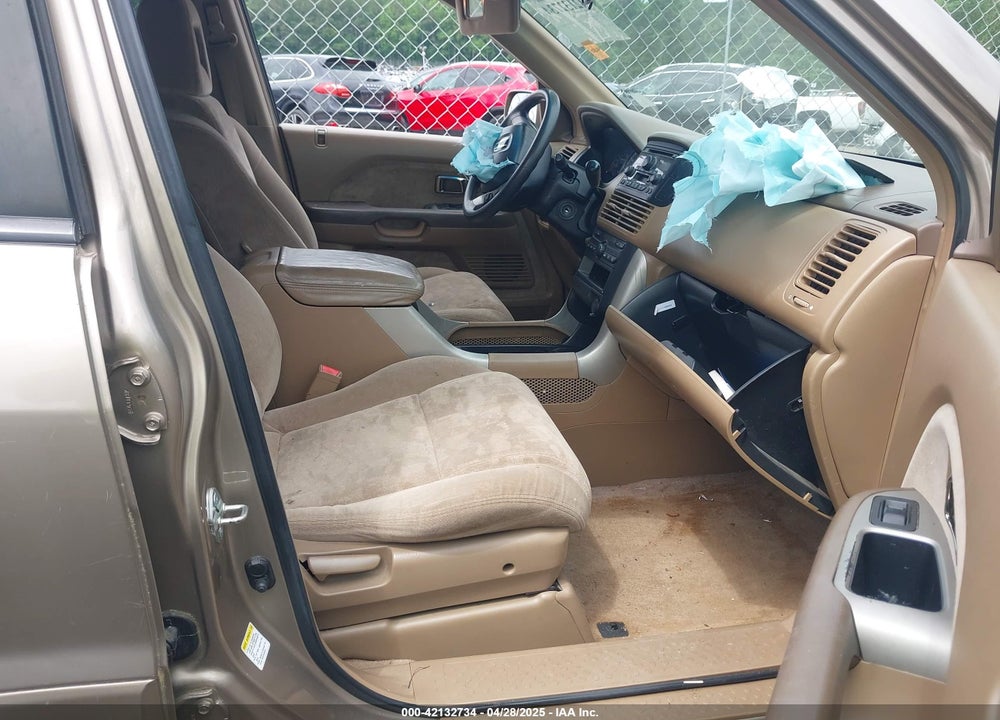 2004 HONDA PILOT EX VIN: 2HKYF18414H547415