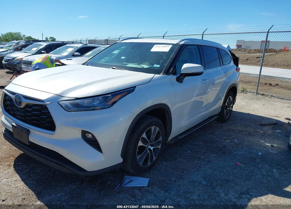 2020 TOYOTA HIGHLANDER XLE VIN: 5TDGZRAH4LS513315
