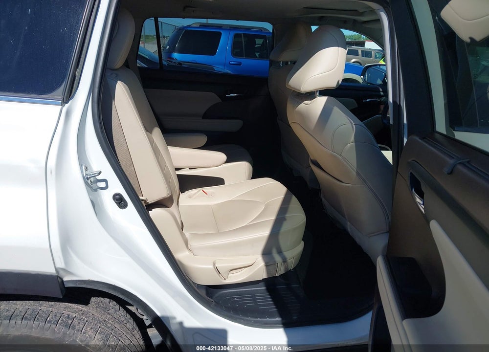 2020 TOYOTA HIGHLANDER XLE VIN: 5TDGZRAH4LS513315