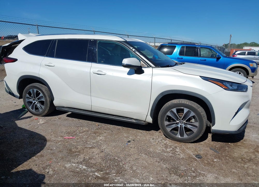 2020 TOYOTA HIGHLANDER XLE VIN: 5TDGZRAH4LS513315