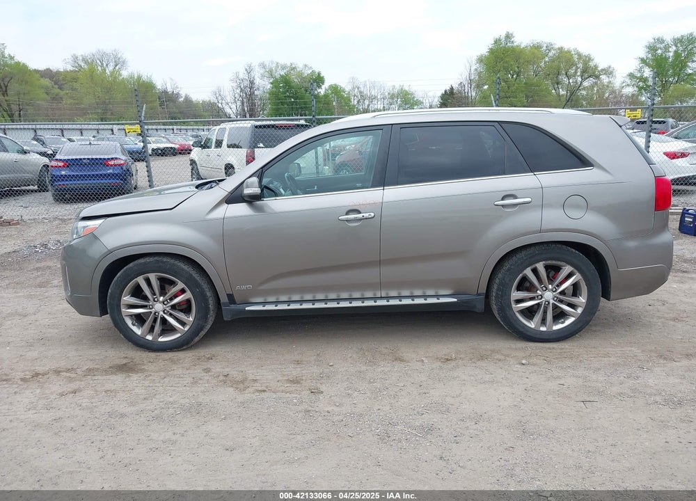 2014 KIA SORENTO VIN: 5XYKWDA75EG445801
