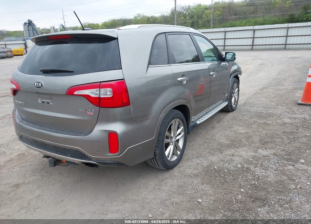 2014 KIA SORENTO VIN: 5XYKWDA75EG445801