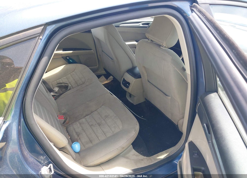 2019 FORD FUSION VIN: 3FA6P0HD2KR126379