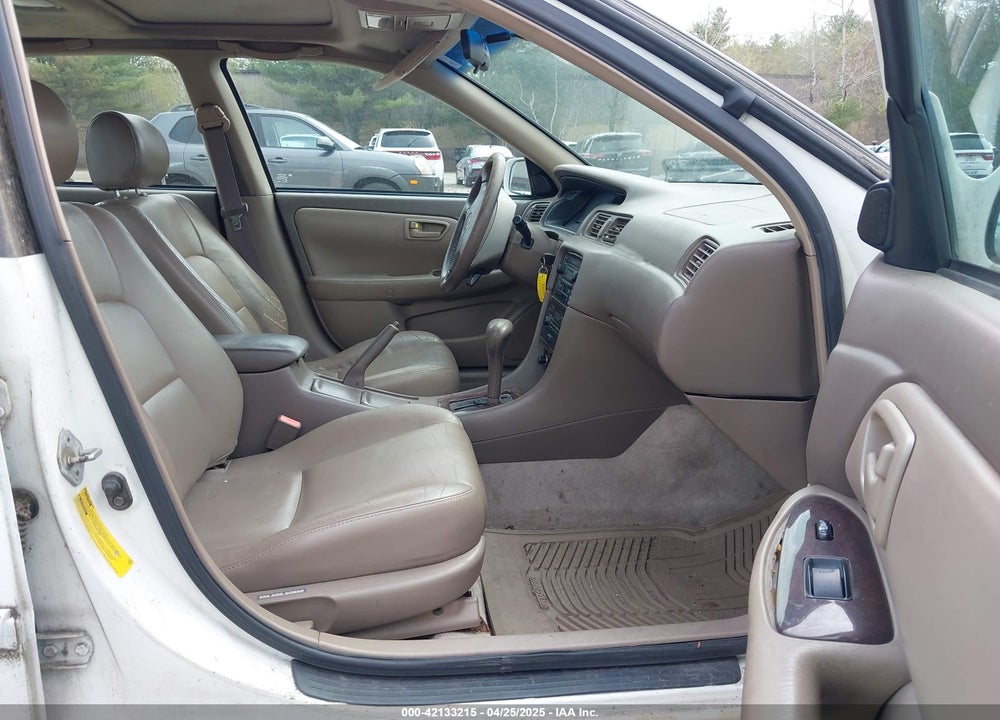 2000 TOYOTA CAMRY XLE VIN: 4T1BG28K2YU984497
