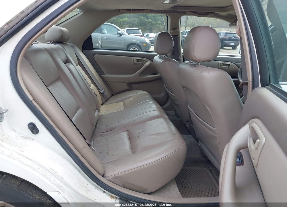 2000 TOYOTA CAMRY XLE VIN: 4T1BG28K2YU984497