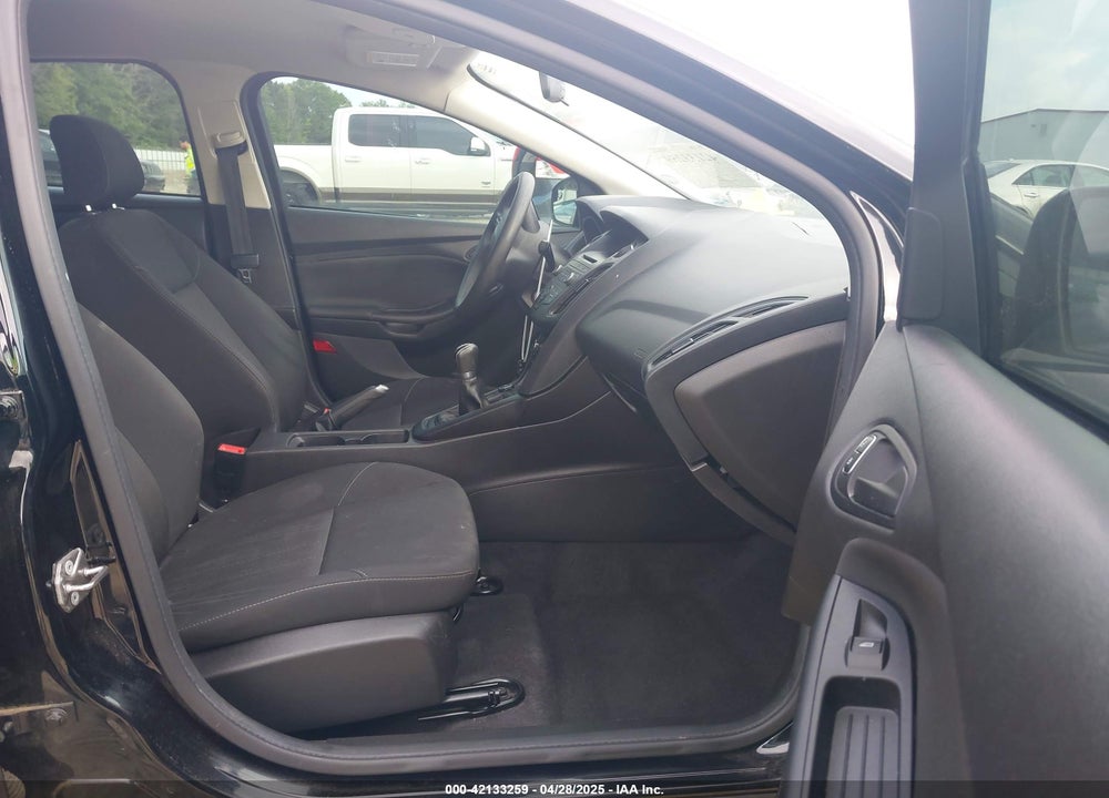 2017 FORD FOCUS VIN: 1FADP3E26HL284470