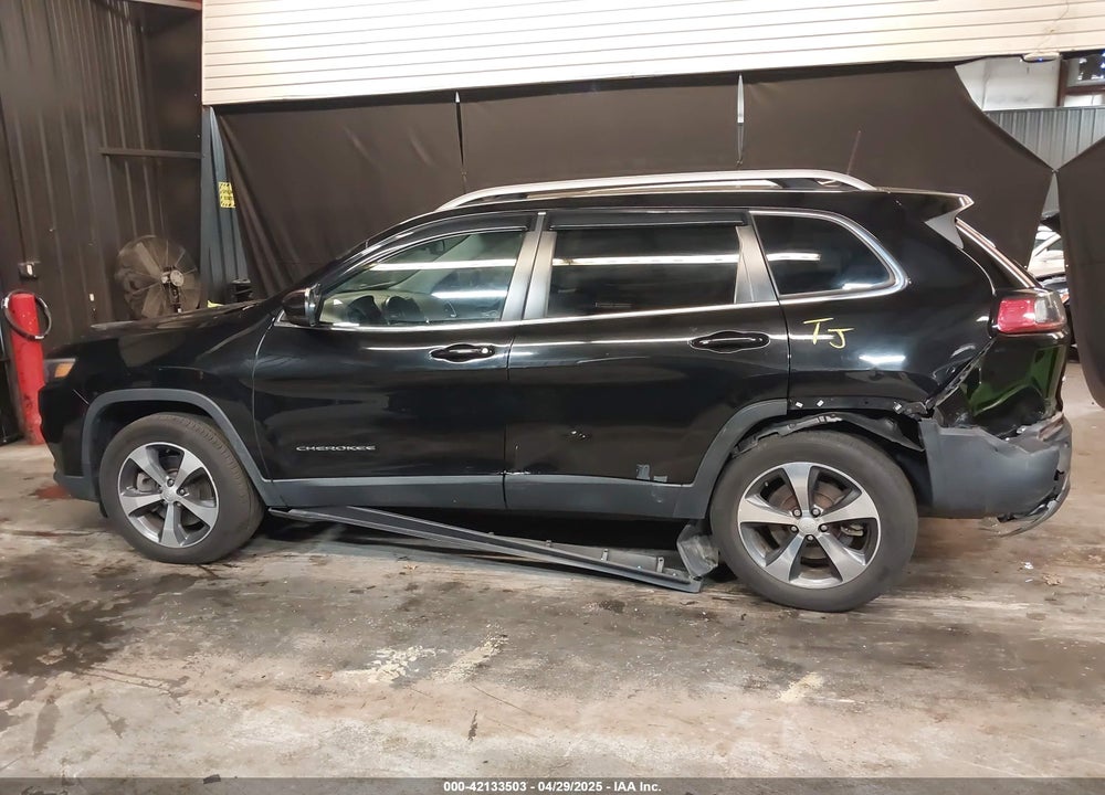 2019 JEEP CHEROKEE VIN: 1C4PJMDN4KD238762