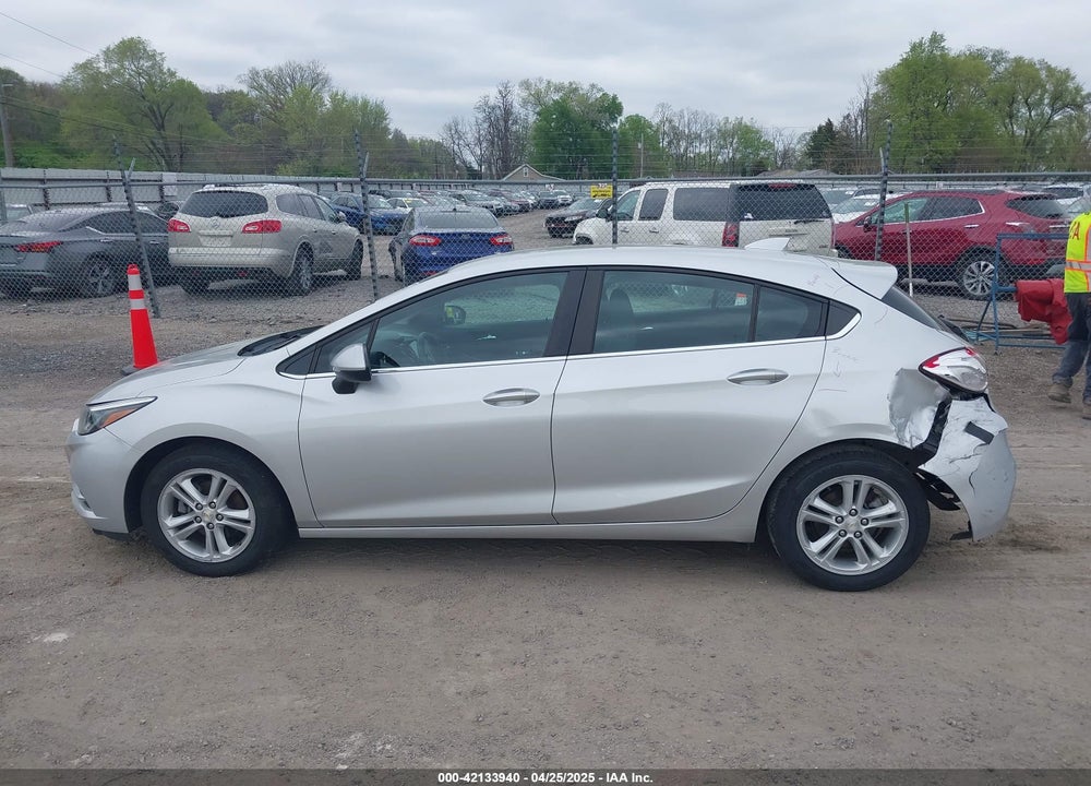 2017 CHEVROLET CRUZE VIN: 3G1BE6SM1HS579123